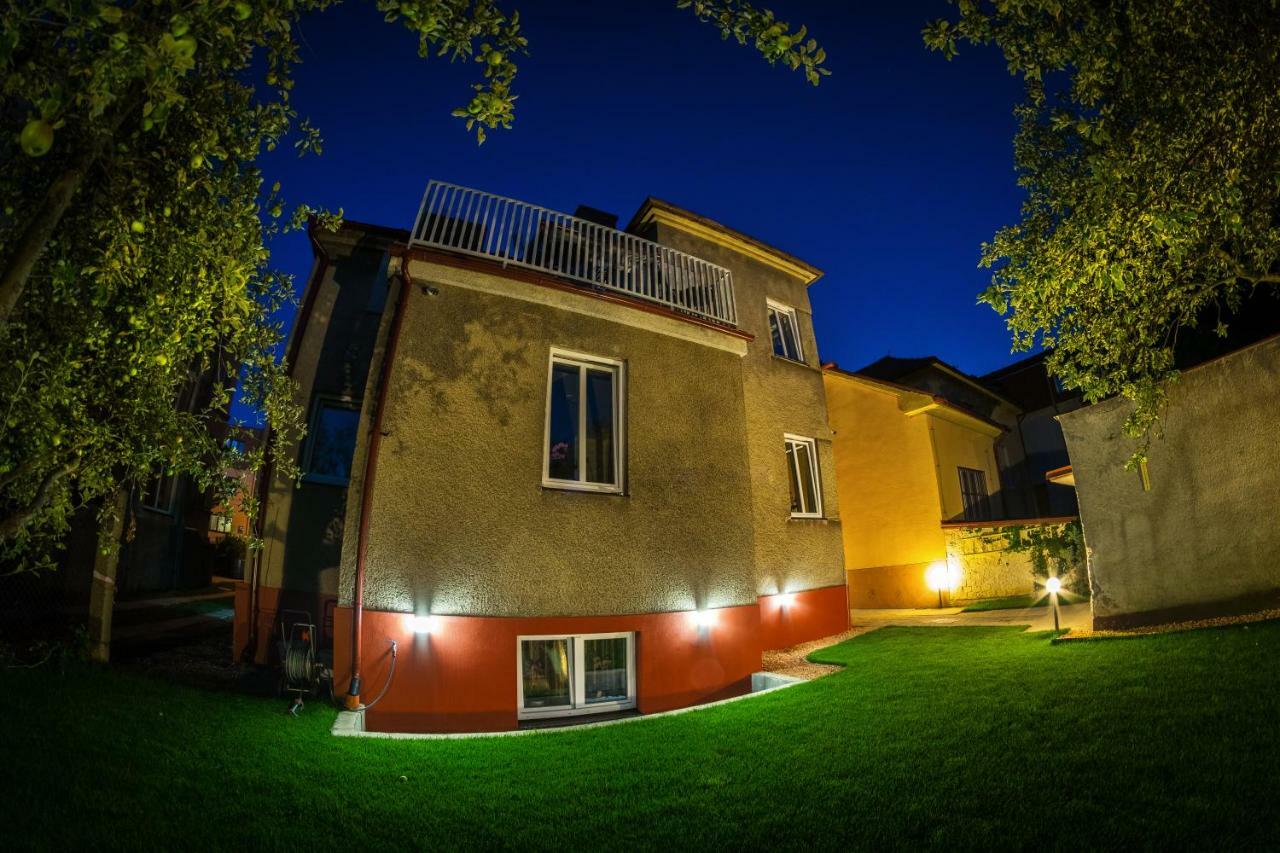 Villa Centrum Apartmány Martin Esterno foto